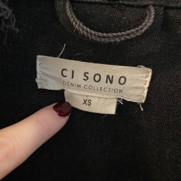 Ripped Black Boyfriend / Oversized Jean Jacket - Picture 4 of 6